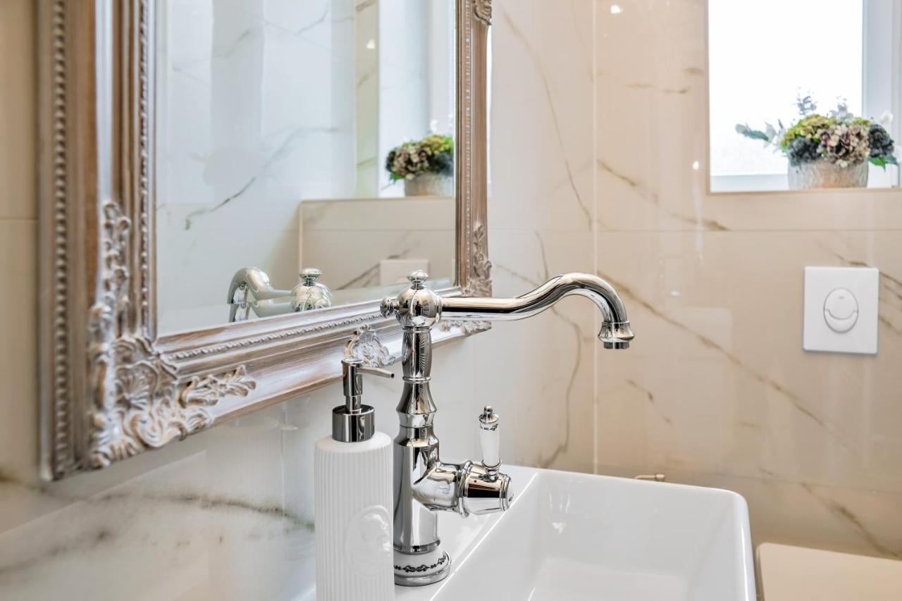 Luxury Class Apartment - 1St Floor, Large Apartment, Downtown, Newly Renovated, Fast Wifi, 4X Air Conditioning Zagreb Extérieur photo